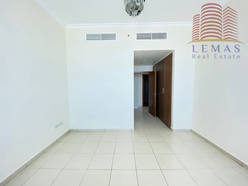18 ceec1403-2f2e-4eab-bb08-db7e7cab5ae7. jpg