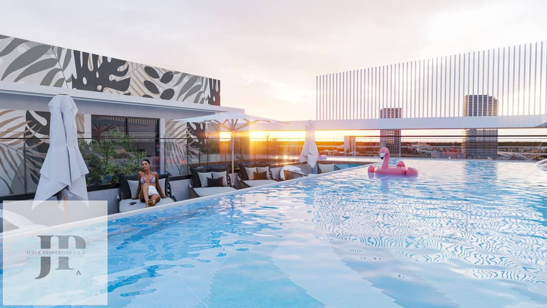 17 PoolArea01. jpg