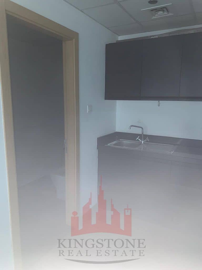 10 pantry. jpg