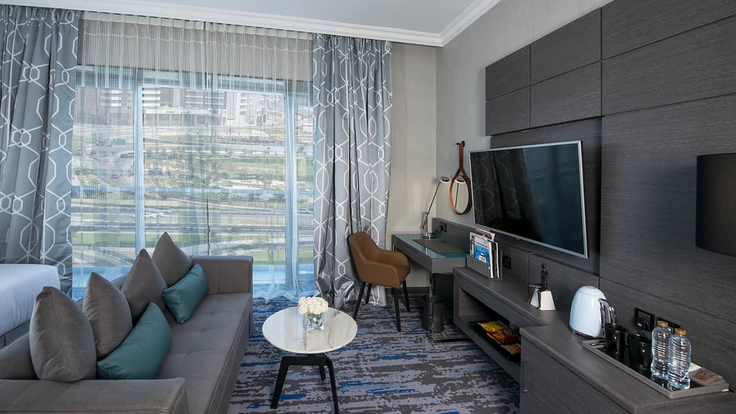 3 Deluxe Room (2). jpg