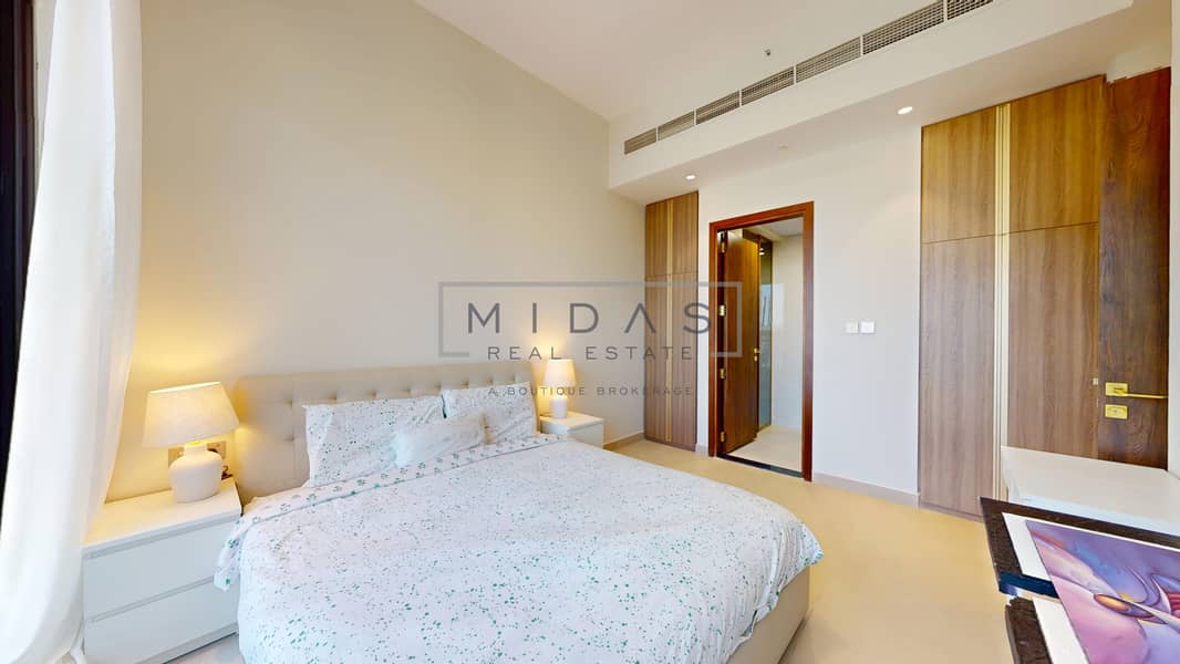 10 MIDAS-REAL-ESTATE-Symbolic-Alpha--04302025_090257. jpg