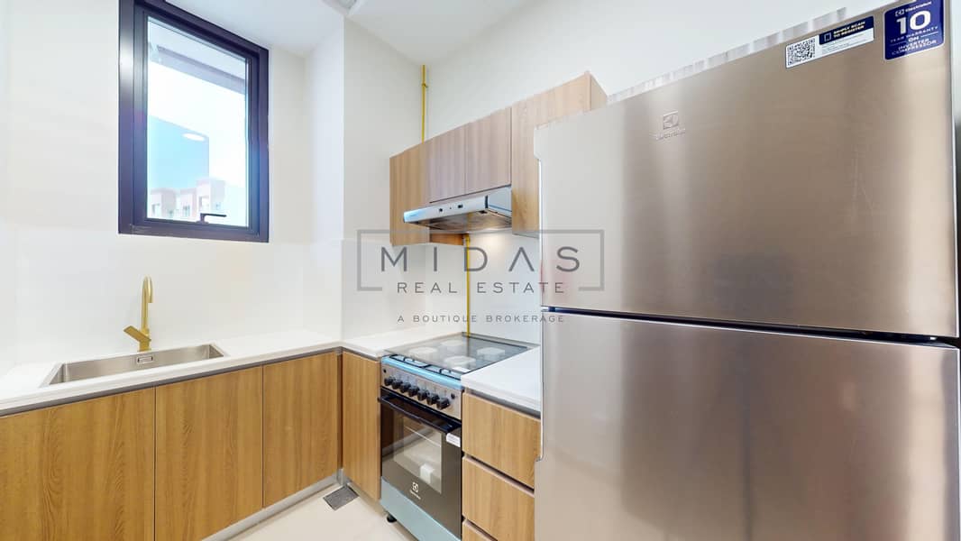 13 MIDAS-REAL-ESTATE-Symbolic-Alpha--04302025_090426. jpg