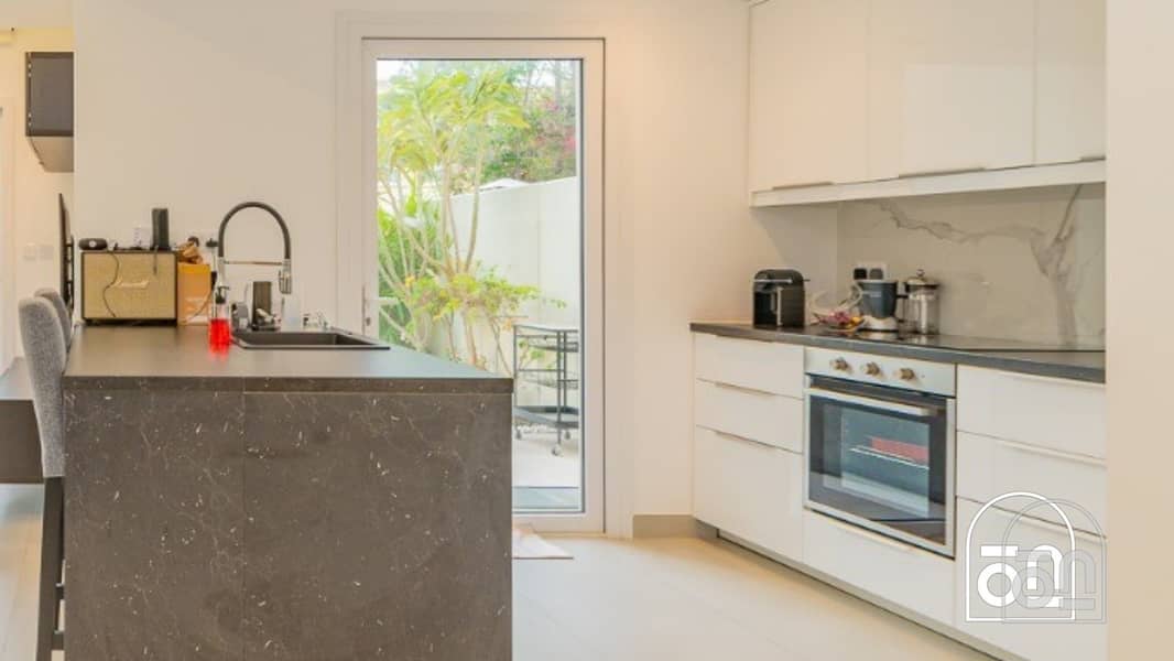 EXCLUSIVE | FULLY FURNISHED | FULLY UPGRADED EXCLUSIVE | FULLY FURNISHED | FULLY UPGRADED