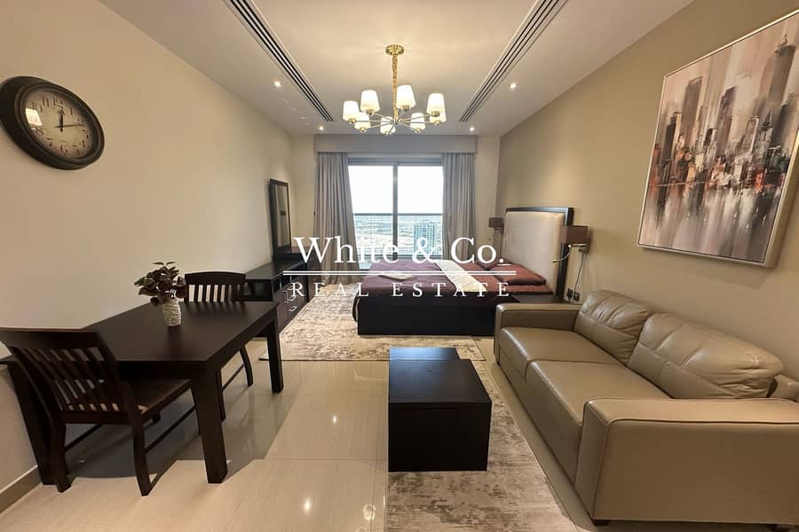Available Now | High Floor | Canal View Available Now | High Floor | Canal View
