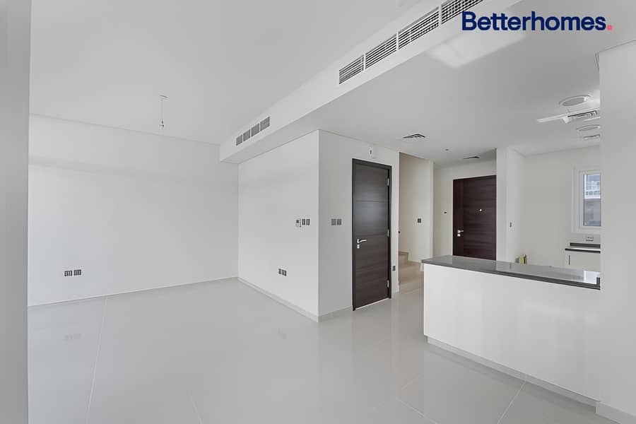 Modern 3 Bedroom Townhouse|Managed|Great Location Modern 3 Bedroom Townhouse|Managed|Great Location