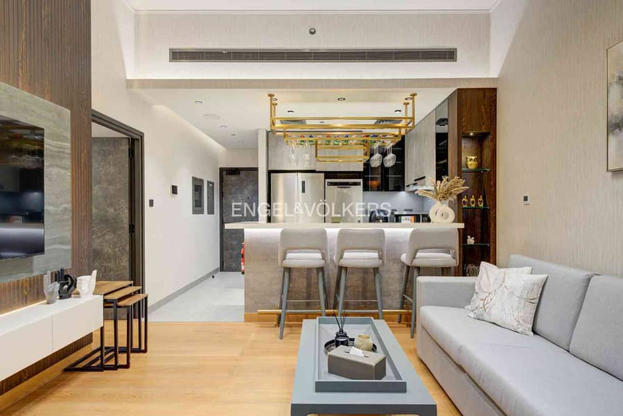 Upgraded Unit | Fully Furnished | Lake View Upgraded Unit | Fully Furnished | Lake View