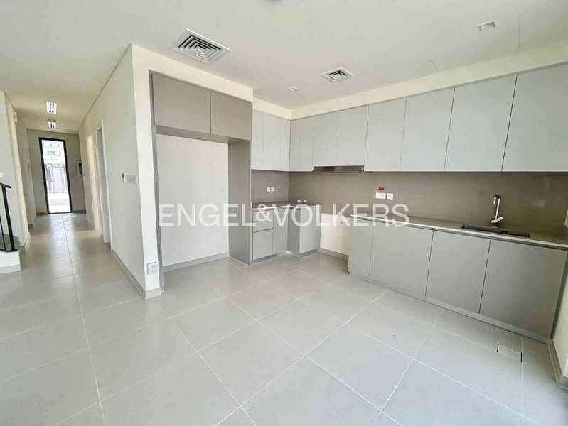 Single Row | Vacant | Close to Park | Brand New Single Row | Vacant | Close to Park | Brand New