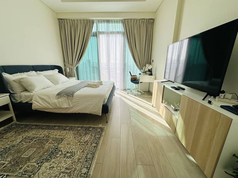 Harbour View | Modern | Furnished | Vacant Now Harbour View | Modern | Furnished | Vacant Now