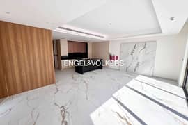 Large Layout | Brand New | Corner Unit