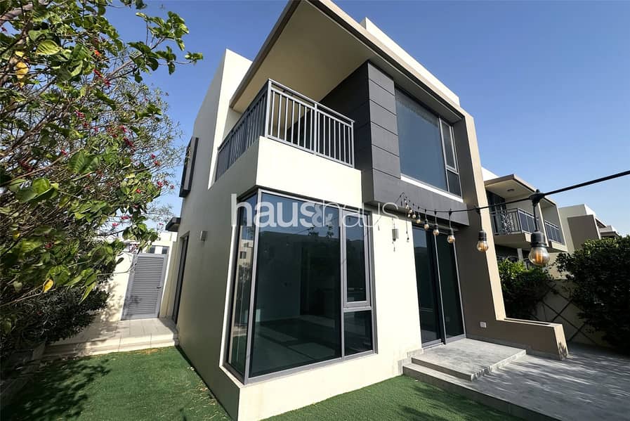 位于迪拜山庄,枫叶社区,枫叶1号公寓 4 卧室的联排别墅 310000 AED - 11501996 位于迪拜山庄,枫叶社区,枫叶1号公寓 4 卧室的联排别墅 310000 AED - 11501996