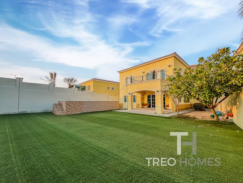 3 Bed Large | Private Pool | Single Row 3 Bed Large | Private Pool | Single Row