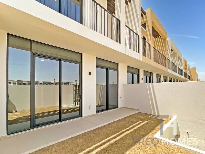 Single Row | Brand New | Spacious Layout Single Row | Brand New | Spacious Layout