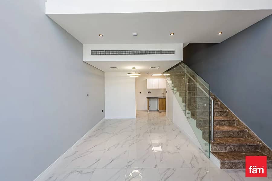 Mid unit | Ready to move | Back and front garden