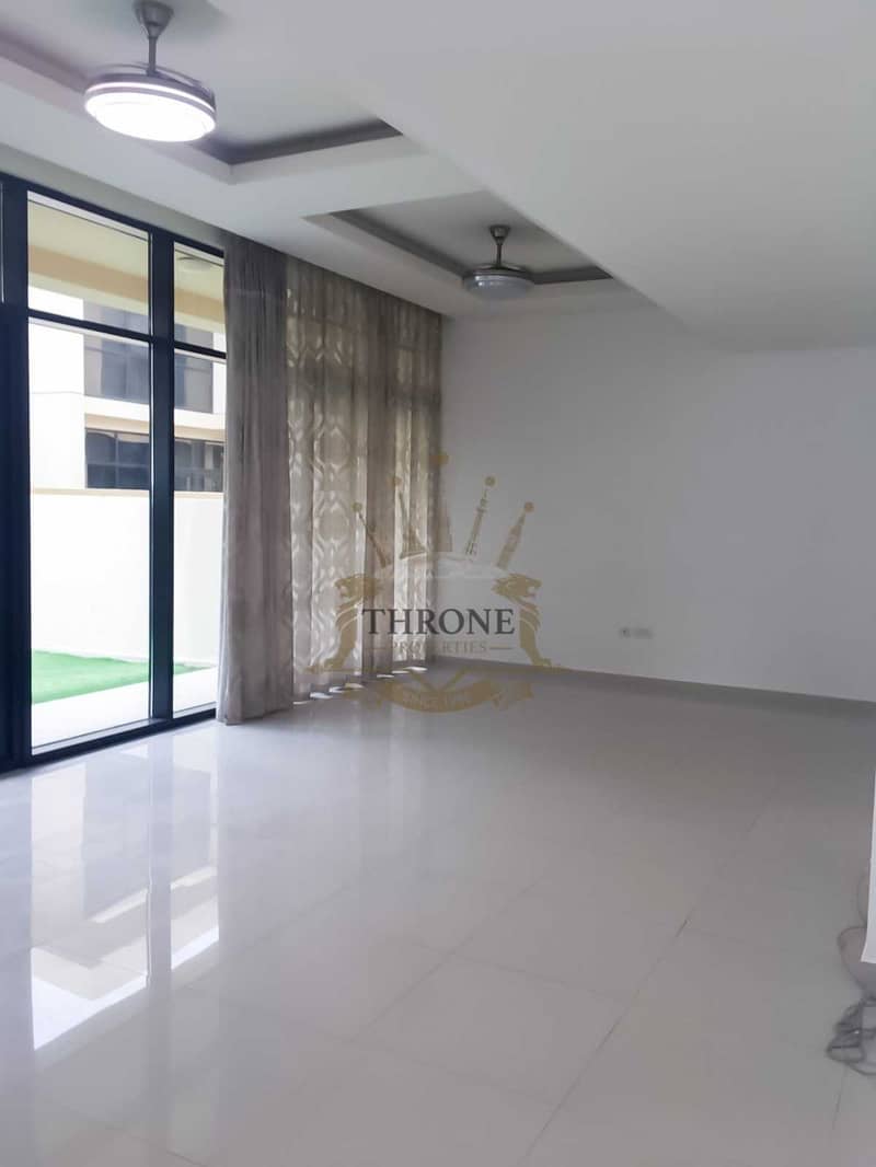 位于达马克山庄,公园别墅,洛克伍德别墅群 3 卧室的联排别墅 209900 AED - 11502703 位于达马克山庄,公园别墅,洛克伍德别墅群 3 卧室的联排别墅 209900 AED - 11502703