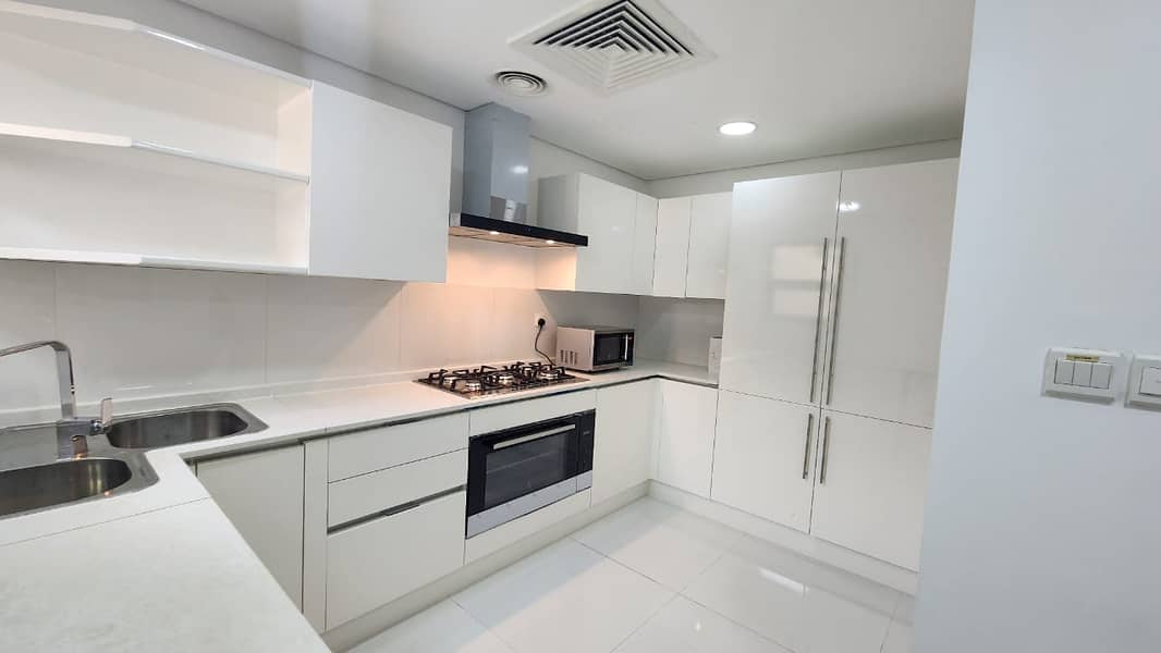 17 Kitchen. jpeg