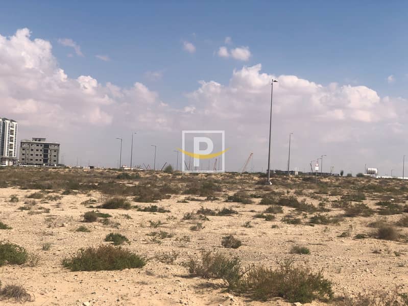 位于蒂拉尔城 的住宅地块 22000000 AED - 11503687 位于蒂拉尔城 的住宅地块 22000000 AED - 11503687