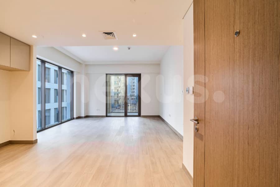 Brand New | Creek Beach Access | Flexible Cheques
