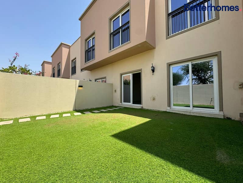 Single Row | Spacious Layout | Near Pool Single Row | Spacious Layout | Near Pool
