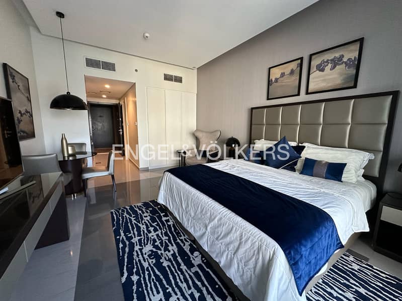 Modern | Elegant | Cozy | Pool-View | Vacant Modern | Elegant | Cozy | Pool-View | Vacant