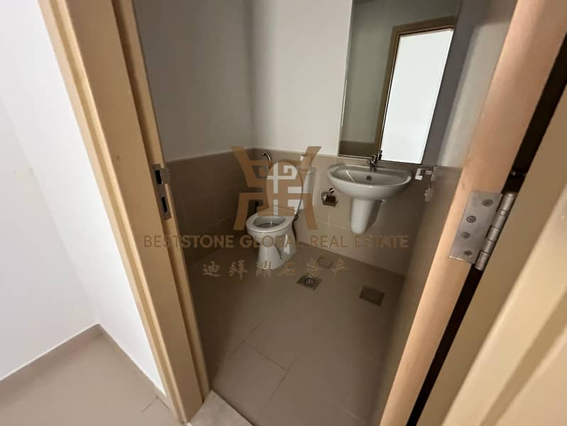 10 a37e2bab-4ced-4c62-ae7d-7df23d09fa25. jpg