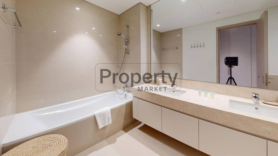 13 U-1726-Downtown-Dubai-Act-One-Act-Two-T1-2BR-Bathroom. jpg