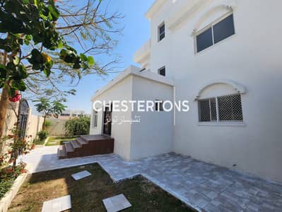 Prime location | 5 bed villa | Swimming pool