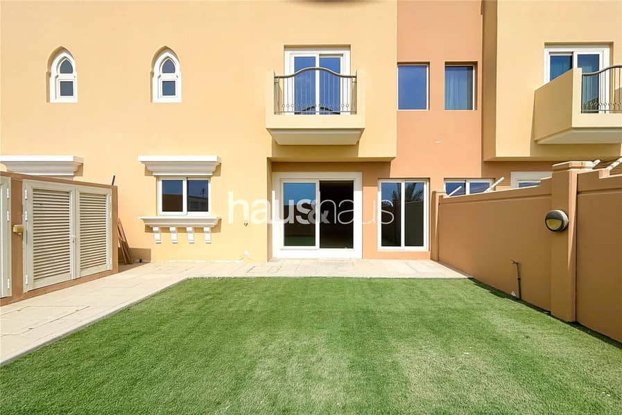 位于迪拜体育城,胜利山庄,马贝拉小镇 4 卧室的联排别墅 4700000 AED - 6816527 位于迪拜体育城,胜利山庄,马贝拉小镇 4 卧室的联排别墅 4700000 AED - 6816527