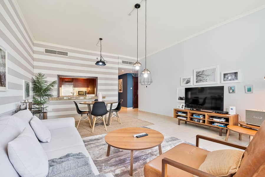 6 Living Room (8). jpeg