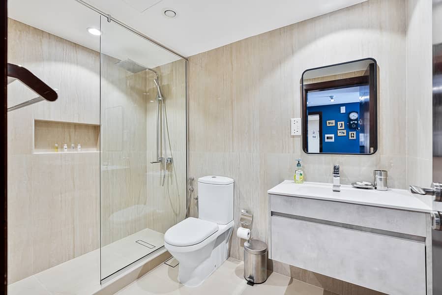 14 Full Bathroom (2). jpeg