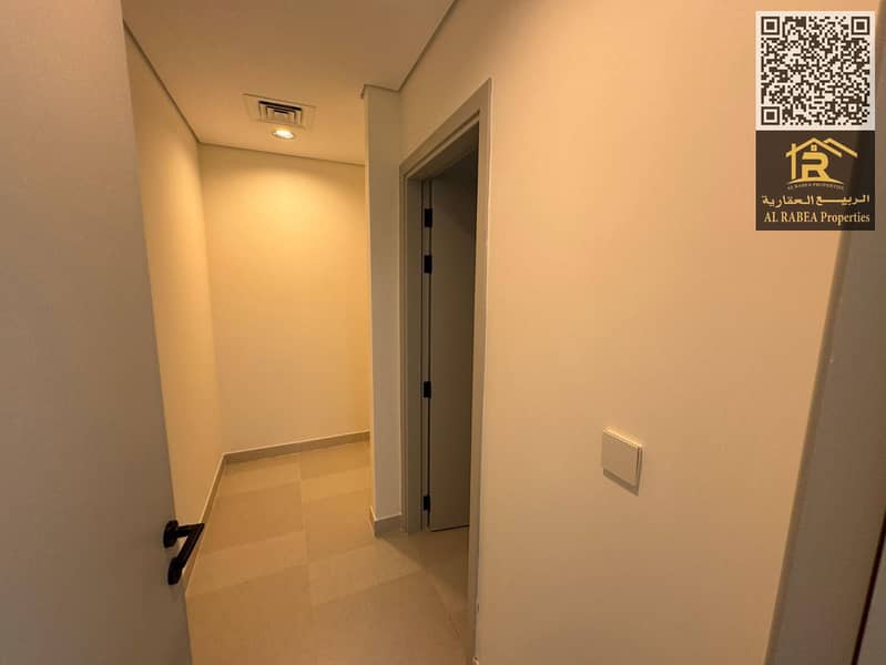 10 197ce2fa-9cb3-41e6-9b5a-229310537537. jpg