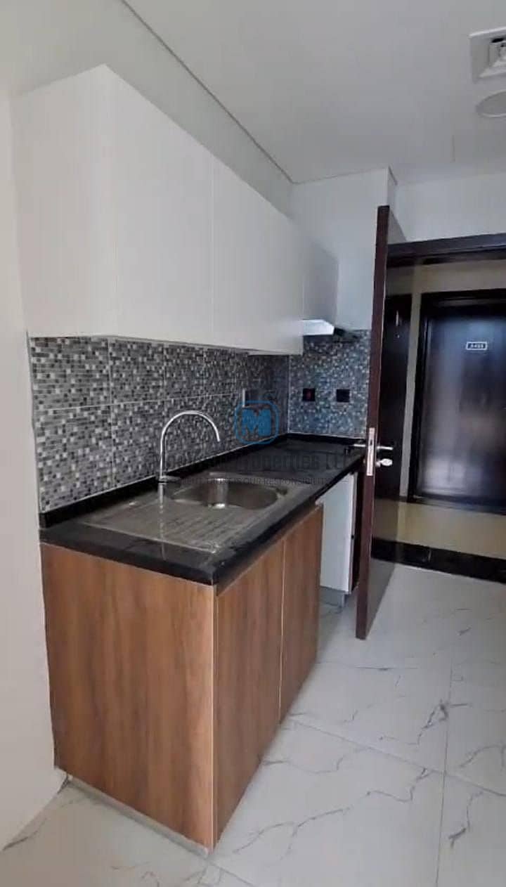 4 50fda982-4a07-41cc-9964-41069ce2aa8b. jpg