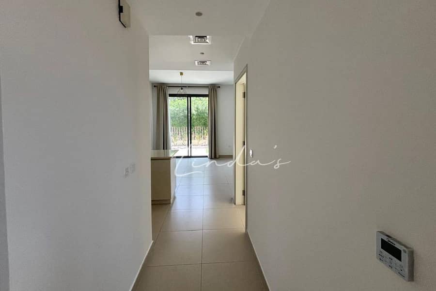 Single Row | Vacant | Prime Location | 4 Bedroom Single Row | Vacant | Prime Location | 4 Bedroom
