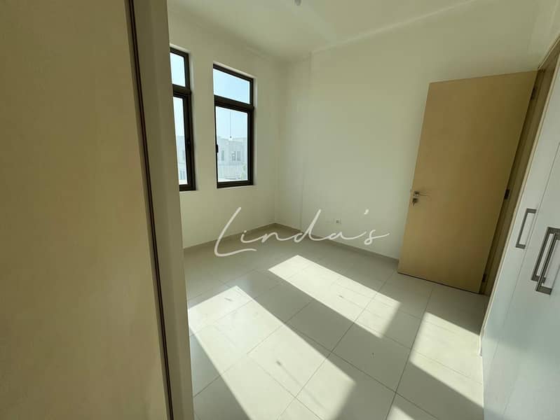 位于瑞姆小区,米拉绿洲社区,米拉绿洲2号区 4 卧室的别墅 170000 AED - 10875545 位于瑞姆小区,米拉绿洲社区,米拉绿洲2号区 4 卧室的别墅 170000 AED - 10875545