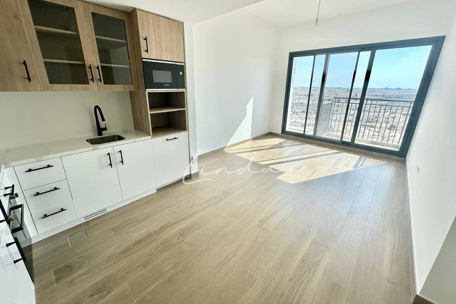 6-8 Cheques | Brand new | Fully Fitted Kitchen 6-8 Cheques | Brand new | Fully Fitted Kitchen