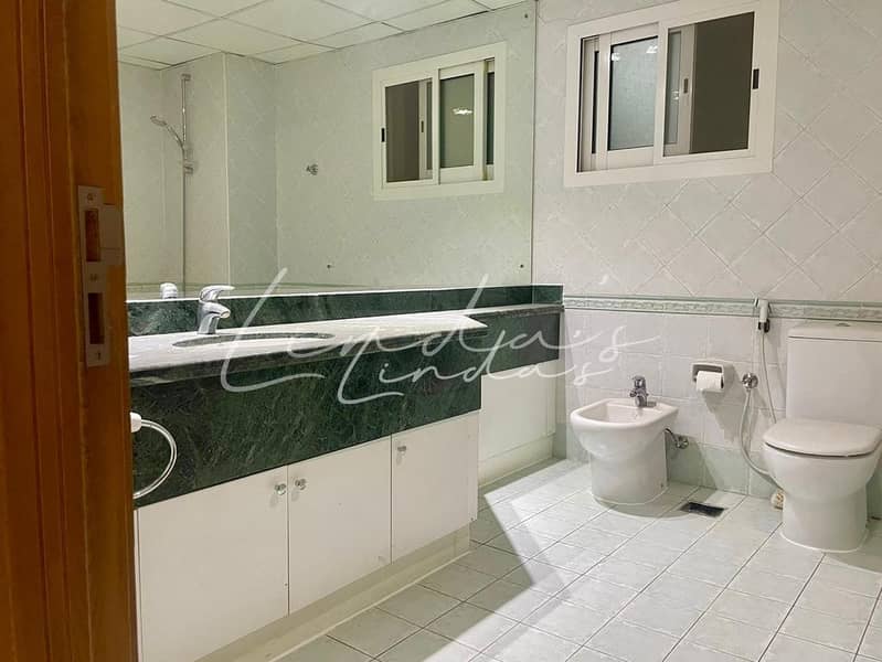 位于朱美拉住宅区,朱美拉1号社区 5 卧室的别墅 460000 AED - 11060931 位于朱美拉住宅区,朱美拉1号社区 5 卧室的别墅 460000 AED - 11060931