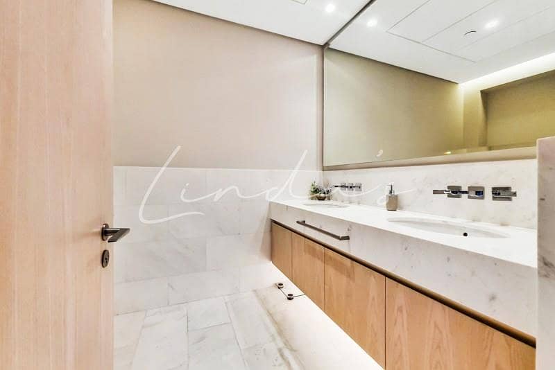 Luxurious Studio | High Floor | Amazing Sea Views Luxurious Studio | High Floor | Amazing Sea Views