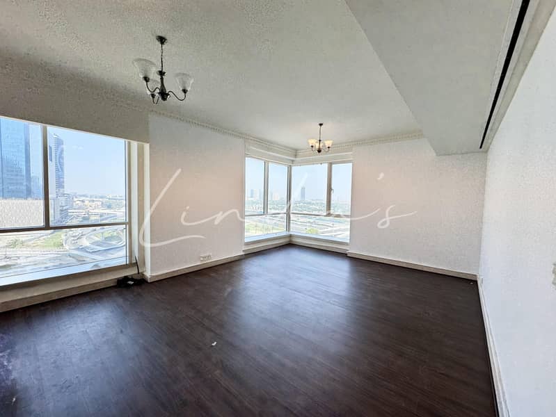 Vacant | Skyline and Marina views | Upgraded Vacant | Skyline and Marina views | Upgraded