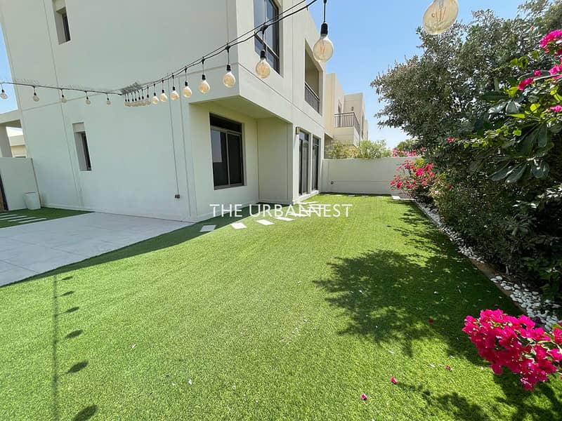 Largest Plot | Landscaped Garden | Corner Unit Largest Plot | Landscaped Garden | Corner Unit