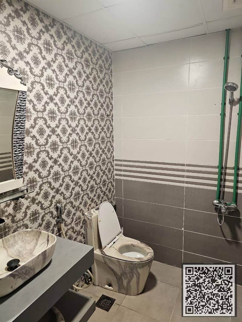 18 ad06f97d-9aab-47af-b942-ff795d2f56da. jpg