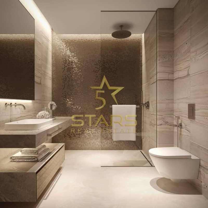 4 Studio Bathromm. jpeg