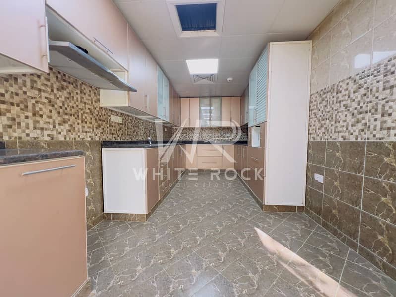 10 0a39cdb9-5879-4a33-ac17-ca6f2d38a179. jpg