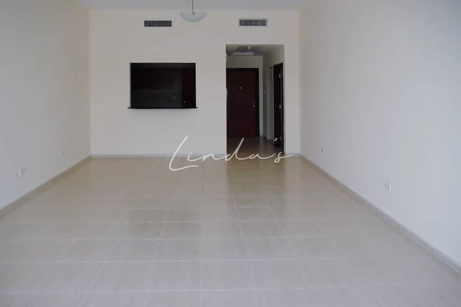 Spacious 1BR | High Floor | Prime Location Spacious 1BR | High Floor | Prime Location