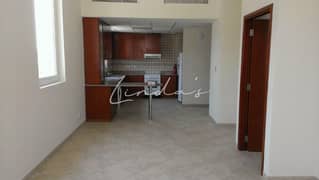 Spacious Corner 1BR| Large Balcony |Community View