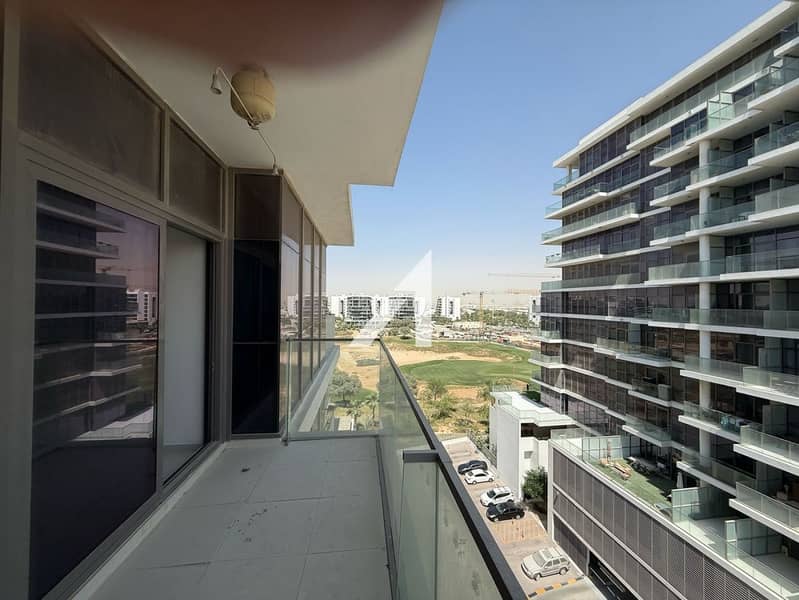 Golf View | Bright | Ready to Move In Golf View | Bright | Ready to Move In
