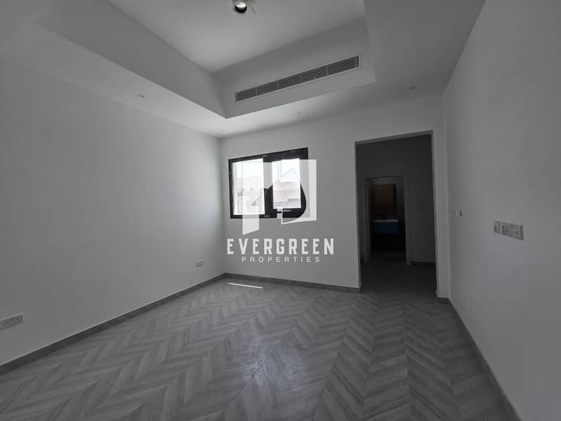 4 d988a5ed-6edc-4368-a95e-554dc01172c6. jpg