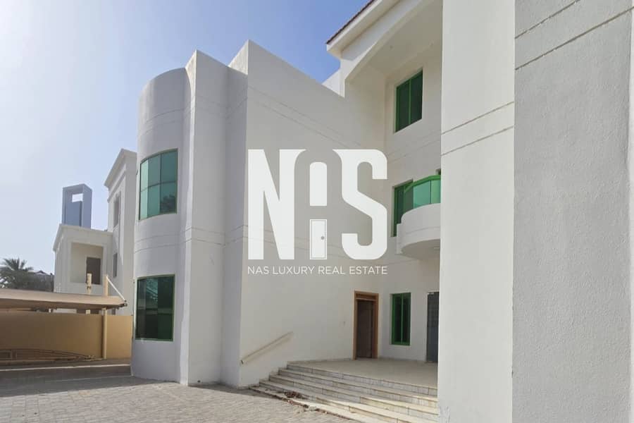 位于阿尔巴蒂恩,阿尔巴蒂恩别墅区 10 卧室的别墅 15500000 AED - 11512300 位于阿尔巴蒂恩,阿尔巴蒂恩别墅区 10 卧室的别墅 15500000 AED - 11512300