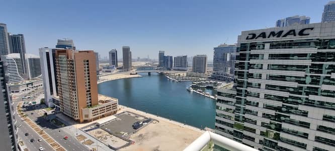 2 Bedroom Flat for Rent in Business Bay, Dubai - WELL MAINTAINED| 2 BR LAKE VIEW| EQUIPPED KITCHEN|LARGE BALCONY