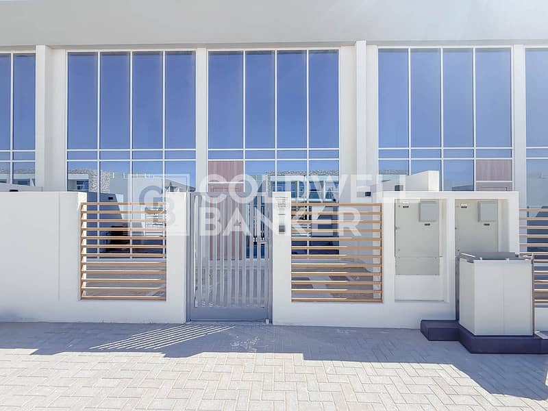 Maids Room | Spacious | Prime Location Maids Room | Spacious | Prime Location