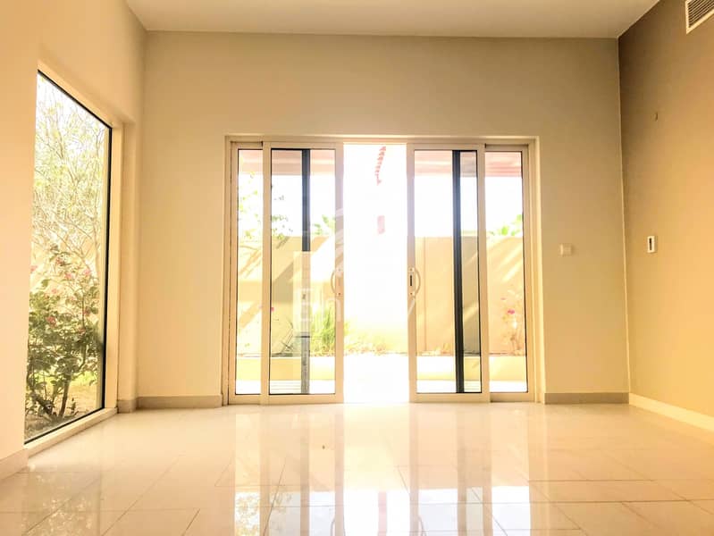 VACANT, Prime Location, Luxury Townhouse VACANT, Prime Location, Luxury Townhouse
