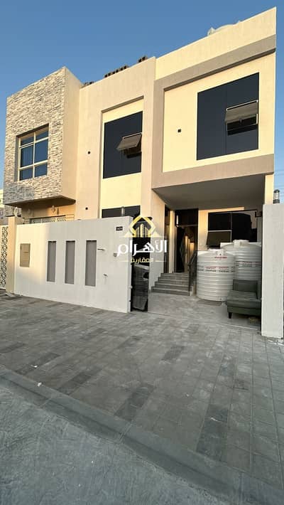 5 Bedroom Townhouse for Sale in Al Yasmeen, Ajman - batch_901715a4-0209-439a-bf7d-f3dd31b44850. jpg